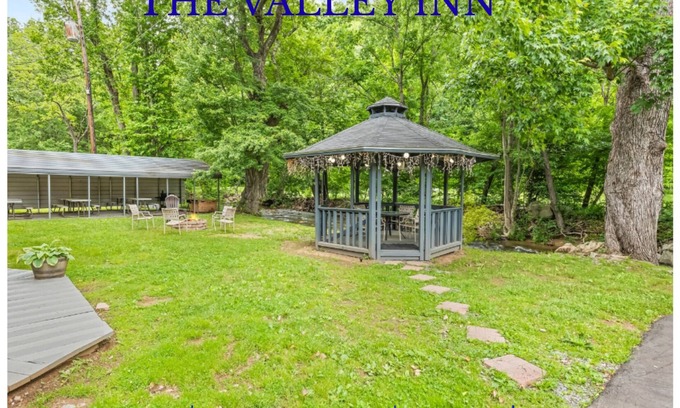 Maggie Valley Hotel | The Valley Inn