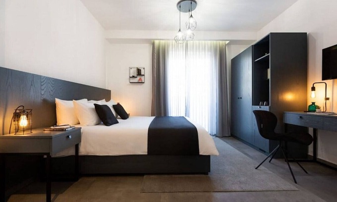 Ta' Giorni Condo | The Valley Room 8 condo with parking on premises