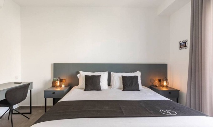 Ta' Giorni Condo | The Valley Room 7 condo with parking on premises