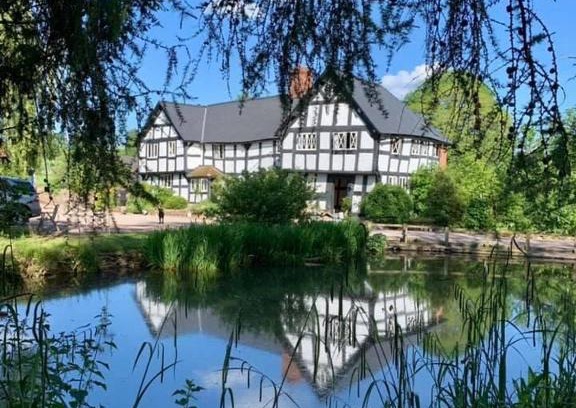 Bodenham Bed & Breakfast | The Vauld, 2 x double bedroom suite with kitchenette