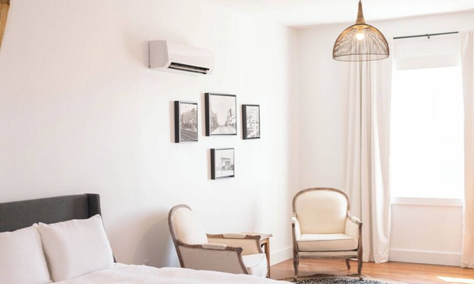 Victoria Hotel | The Victorian Room @ Main Street Lofts