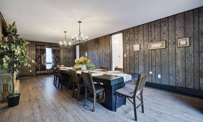 Tobyhanna House | The Viking House, Brand New Luxury House! 6 bedrooms/3baths/jacuzzi!