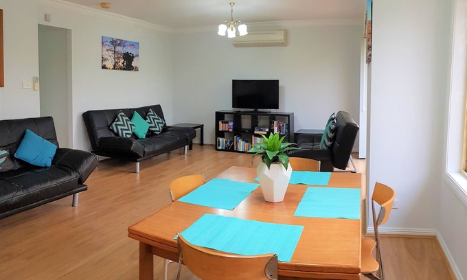 South Wentworthville Villa | The Villa Retreat - Your 2 bedroom Self-Contained Home Away From Home