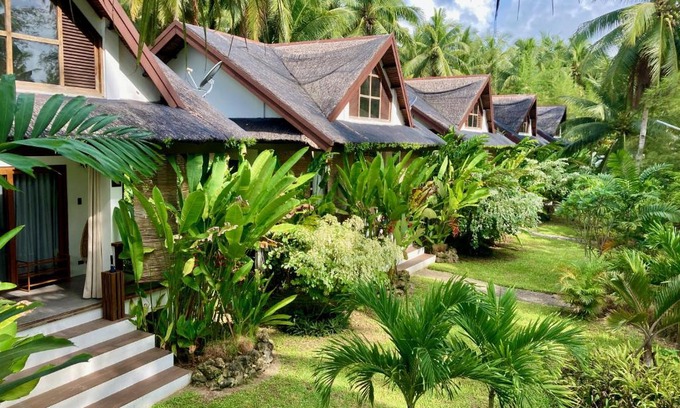 General Luna Bed & Breakfast | The Village Siargao