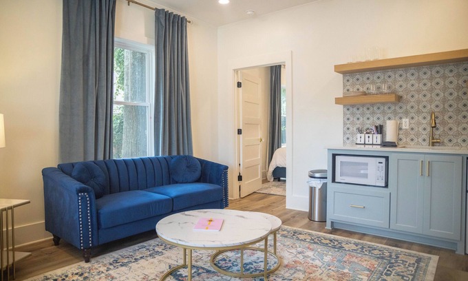 Biloxi House | The Vincent A - the perfect Ocean Springs location near restaurants & shopping!