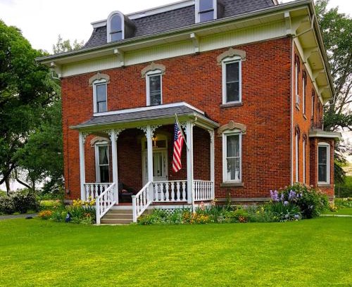 Azalia Bed & Breakfast | The Vine Bed & Breakfast, LLC
