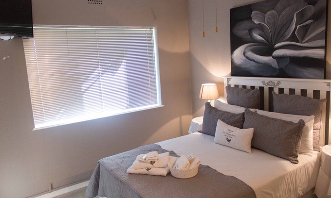 Caledon House | The Vintage Crane Guesthouse