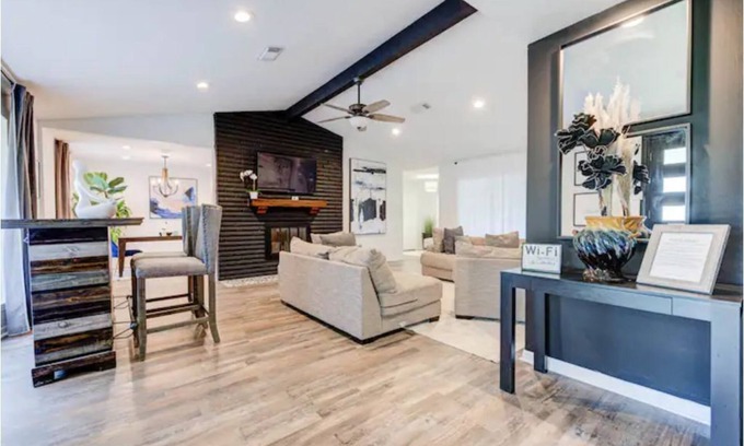 Webster Villa | The Vintage @ Houston NASA [5BR Executive Villa]