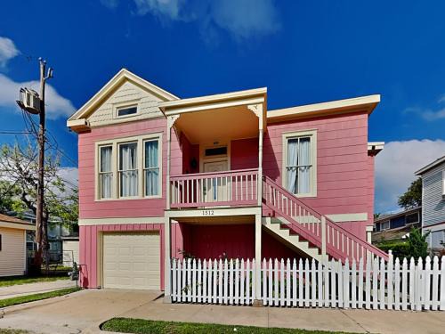 Galveston House | The Vintage Sea Turtle