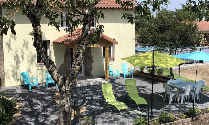 Le Dorat Cottage | The Walnut Tree Gite, a place you can totally relax in.
