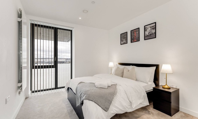 Docklands Apartment | The Water Aqua - Luxury 1 Bedroom Apt