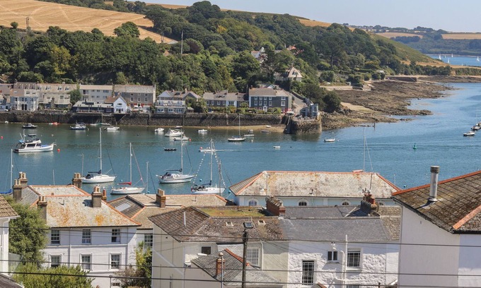 Mylor Churchtown House | THE WATER HOUSE, family friendly, with open fire in Falmouth