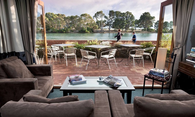 Wynyard Hotel | The Waterfront Wynyard