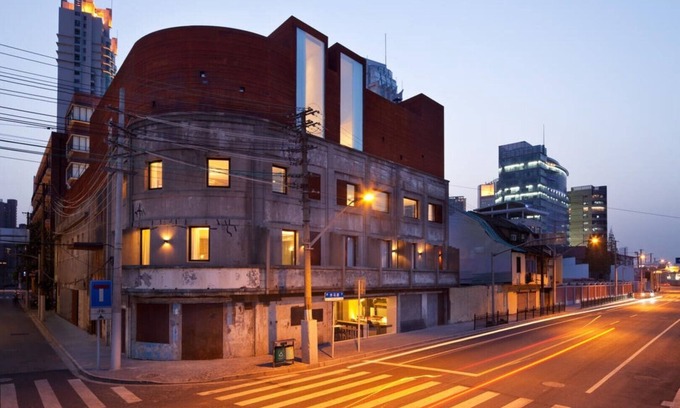 Shanghai Bed & Breakfast | The Waterhouse at South Bund Queen Room with River View