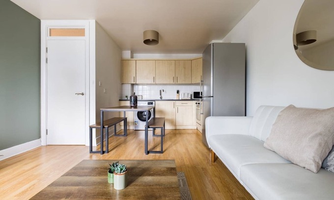 Bishop's Apartment | The Waterloo Apartments