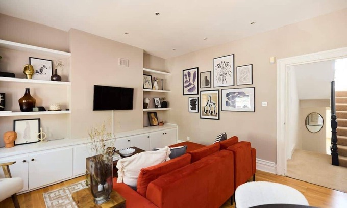 Archway Apartment | The Waterlow Park Wonder - 2BDR with Study