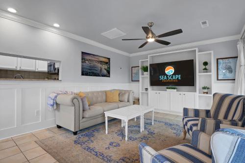 Airlie House | The Waterway 405 by Sea Scape Properties