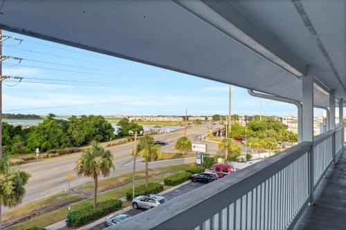 Airlie House | The Waterway 403 by Sea Scape Properties