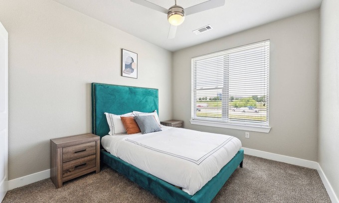 South Arlington Apartment | The Watson 260 I Comfy 2 Bed 1 Bath