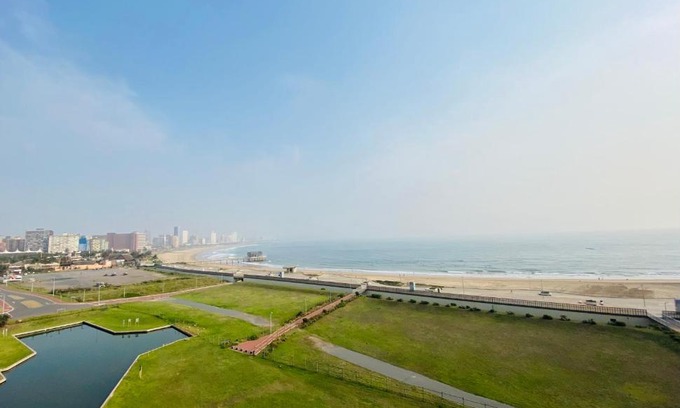 Durban Point Apartment | The Waves, 806 Quayside Point Waterfront