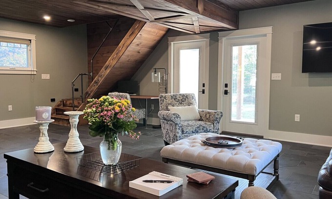 Orange Apartment | The Wayback in Cleveland