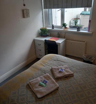 Nevinstown West House | The wee airport cottage