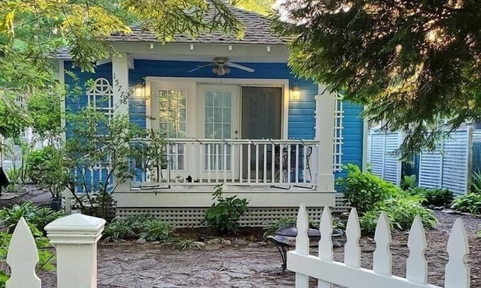 Union Pier Cottage | The Weiler Cottage in Harbor Country