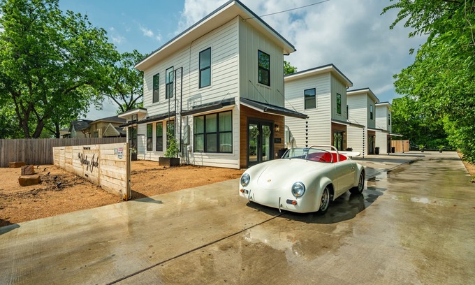 Brazos House | The Wesley 1