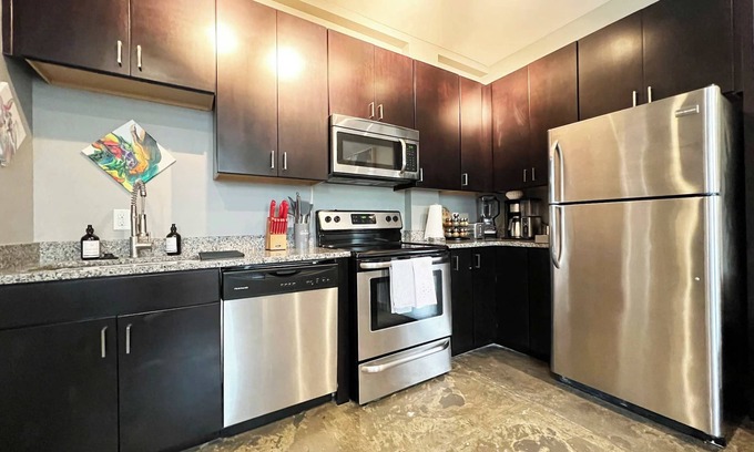 Roanoke Apartment | The West End Flats Su