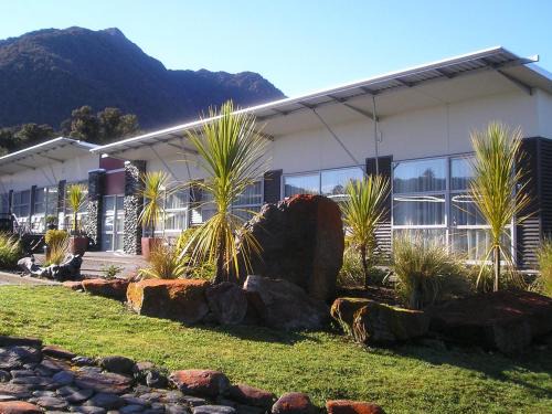 Fox Glacier Hotel | The Westhaven Motel