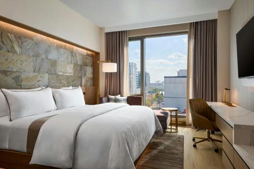 Queens Hotel | The Westin Flushing LaGuardia Airport
