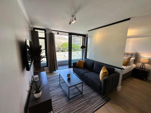 Observatory Apartment | The Westwood Deluxe Studio