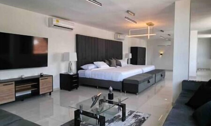 Ciudad Jardin Villa | The White Castle in Ciudad Jardin, Cali