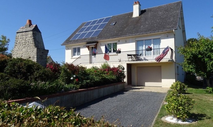 Saint-Laurent-sur-Mer House | The White House - Landing Beaches - 8-10 people