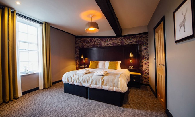 Ampthill Hotel | The White Hart