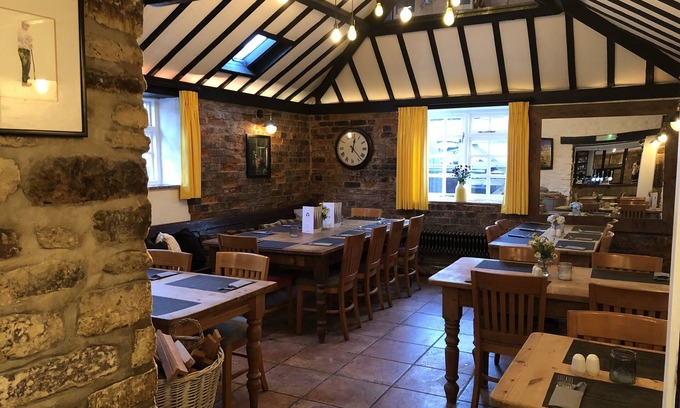 Sherington Hotel | The White Hart