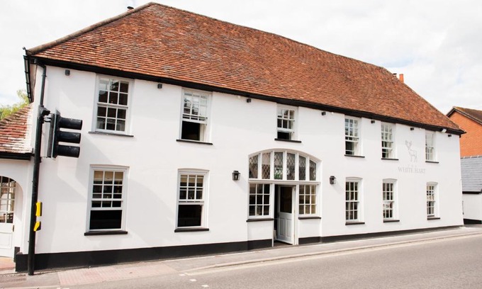 Overton Hotel | The White Hart, Overton