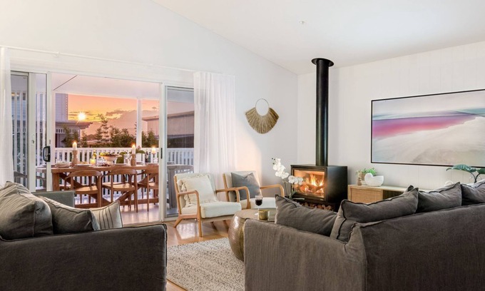 Gerringong House | The White Haven of Gerringong