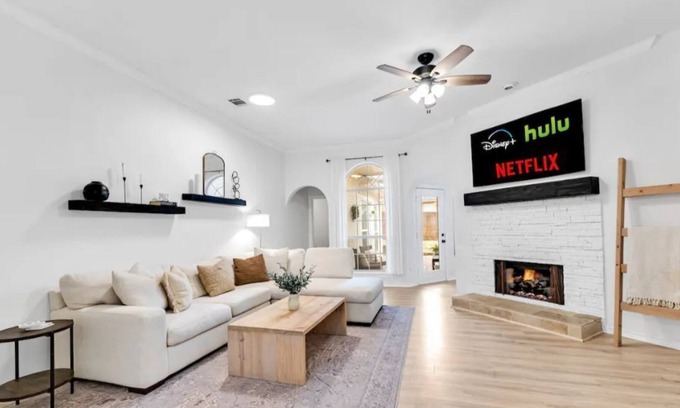 Grapevine House | The White Haven