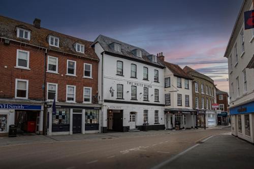 Romsey Hotel | The White Horse Hotel, Romsey, Hampshire - The Coaching Inn Group