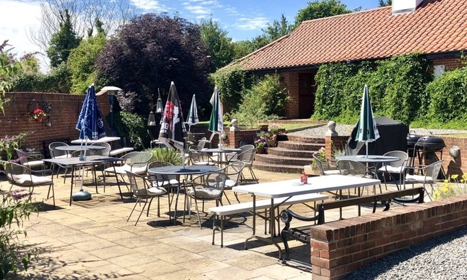 Ridgewell Bed & Breakfast | The White Horse Inn