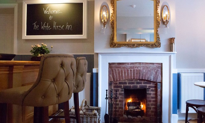 Sutton Hotel | The White Horse Inn