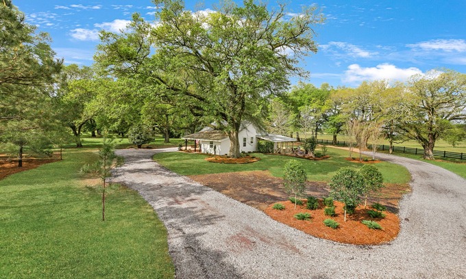 Covington House | The White House at HH