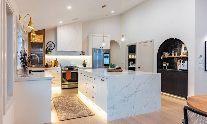 Caledonia House | The White House