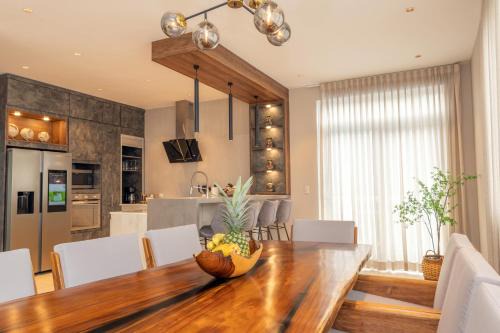 La Fortuna House | The White House