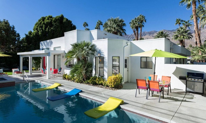 Deepwell Estates House | The White House In Deepwell Estates! Centrally Located! Great Mountain Views!