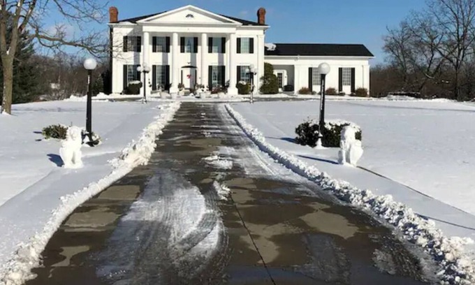 Cayuga Cottage | The White House Mansion