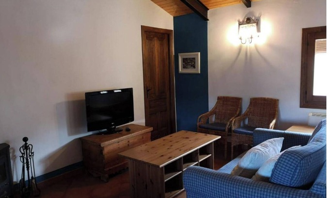 Ablanque Cottage | The White House (Rural House) (15 people)