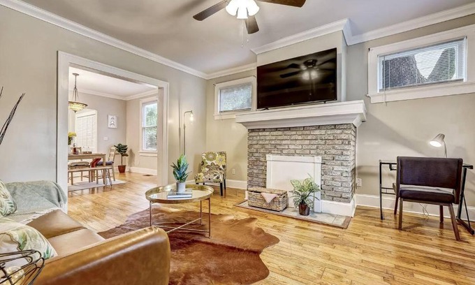 Riverside Apartment | The White Len