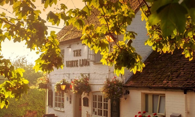 West Meon Hotel | The White Lion